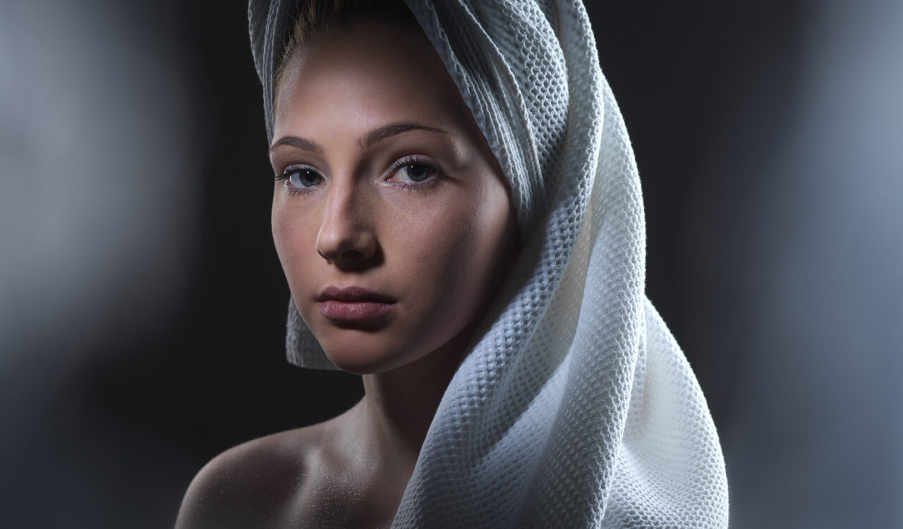 Rim lighting with softbox phtoography