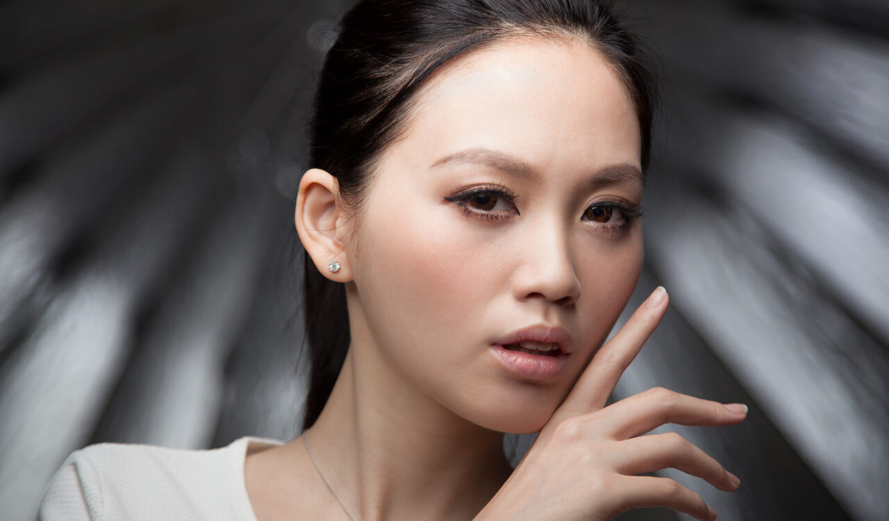 Photography Portrait with broncolor Para lightshaper